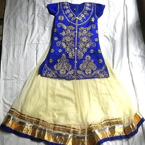 Junior petite medium top and skirt set